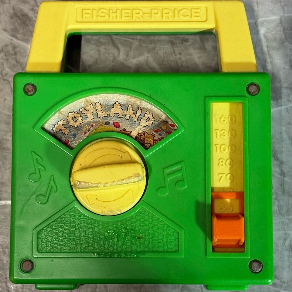 VINTAGE-1983~Fisher-Price Green Toyland Music Box -WORKS!